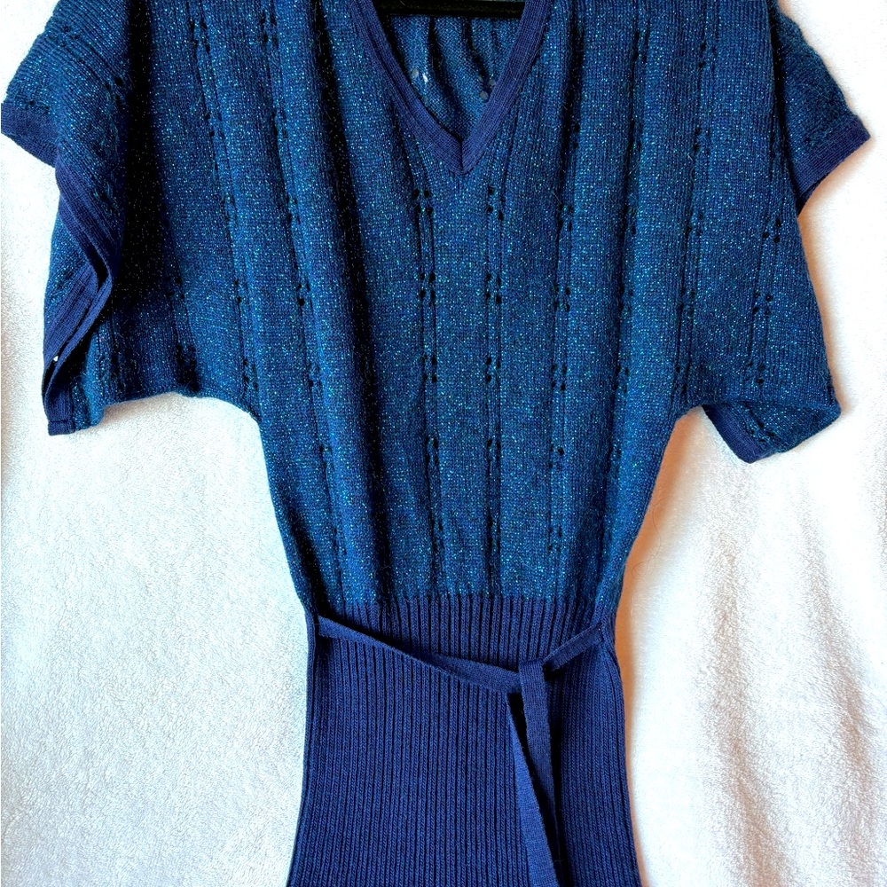 Blue metallic sweater top fitted waist excellent condition size small